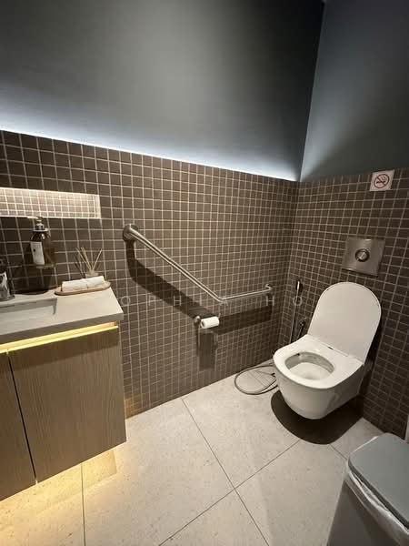 Tras Street, Tras Street, 2,300 sqft, Food & Beverage For Rent, by Sophia Ho, 500145114 - Bathroom - CommercialGuru.com.sg