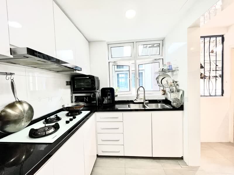 Breezy Mansions, 15 Sandilands Road, 3 Bedrooms, 1,055 sqft, Apartment For Sale, by Shawn Kuah 柯智勇, 500145116 - PropertyGuru.com.sg