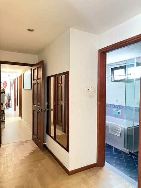 Chiltern Park, 131 Serangoon Avenue 3, 3 Bedrooms, 1,572 sqft, Condominium For Sale, by Jeslyn Hoe, 500145130 - Corridor - PropertyGuru.com.sg
