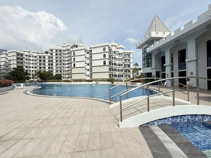 Chiltern Park, 131 Serangoon Avenue 3, 3 Bedrooms, 1,572 sqft, Condominium For Sale, by Jeslyn Hoe, 500145130 - Exterior - PropertyGuru.com.sg