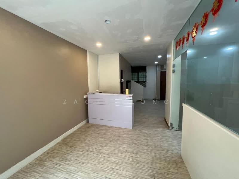 107 Jalan Bukit Merah, 107 Jalan Bukit Merah, 1,195 sqft, Shop / Shophouse For Sale, by Zack Chong, 500145133 - Entrance - CommercialGuru.com.sg
