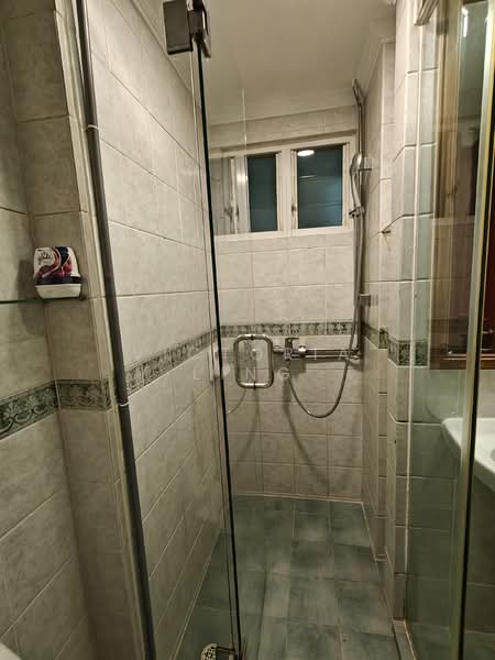 Emerald Garden, 33 Club Street, Room Rental, 150 sqft, Condominium For Rent, by Victoria Ling, 500145137 - Bathroom - PropertyGuru.com.sg