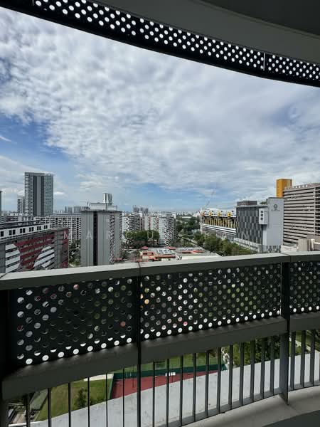 City Gate, 371 Beach Road, Studio, 250 sqft, Apartment For Rent, by Marcus Tan, 500145145 - Balcony - PropertyGuru.com.sg