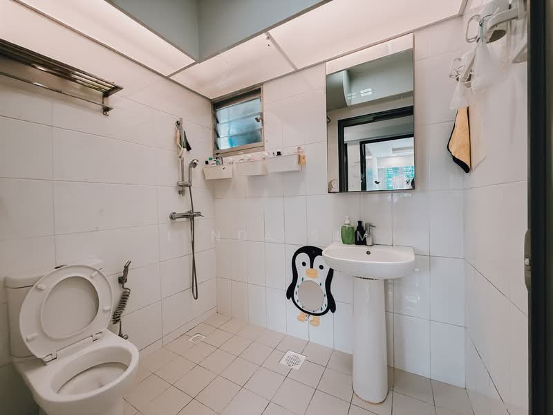 110A Depot Road, 110A Depot Road, 3 Bedrooms, 990 sqft, HDB Flat For Sale, by Linda Sim, 500145146 - Bathroom - PropertyGuru.com.sg