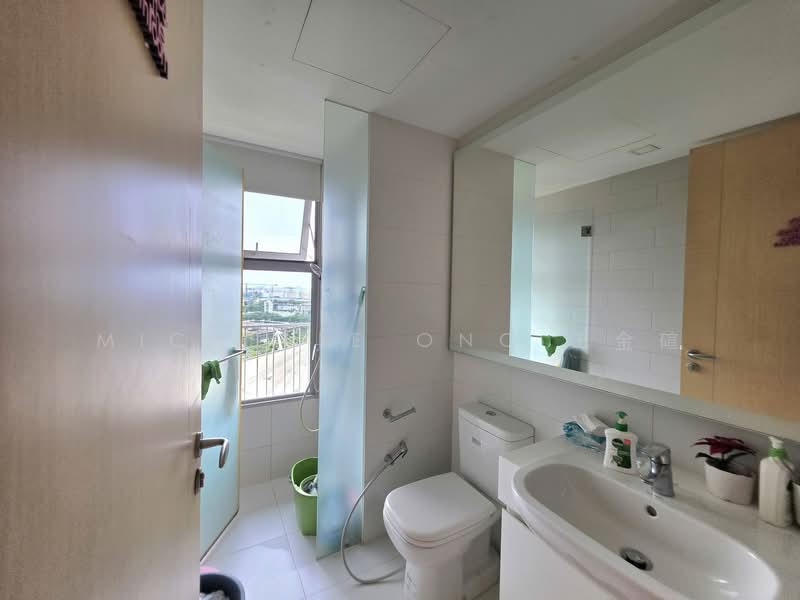 The Estuary @ Yishun, 1 Yishun Avenue 1, 2 Bedrooms, 926 sqft, Condominium For Sale, by Michelle Ong 王金碹, 500145147 - Bathroom - PropertyGuru.com.sg