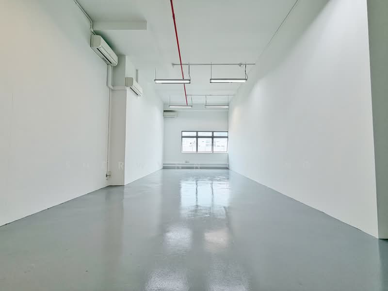 Affordable office cum warehouse I With windows @ Macpherson MRT vicinity, Eunos / Geylang / Paya Lebar, 570 sqft, Light Industrial (B1) For Rent, by Sherwynn Chong, 500145149 - Interior - CommercialGuru.com.sg