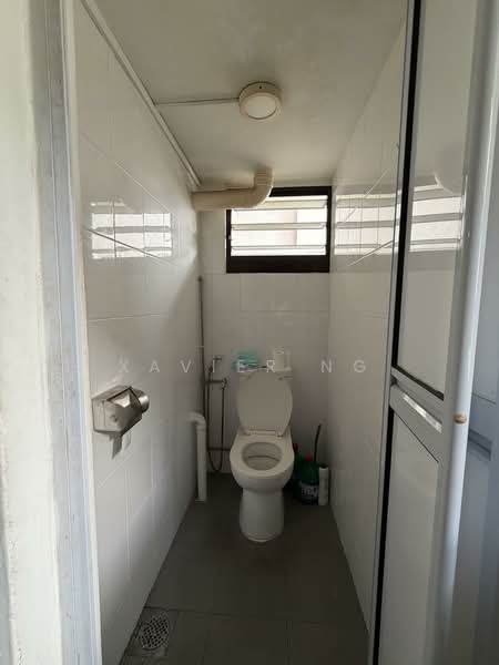 67 Kallang Bahru, 67 Kallang Bahru, 2 Bedrooms, 800 sqft, HDB Flat For Rent, by Xavier Ng, 500145157 - Bathroom - PropertyGuru.com.sg