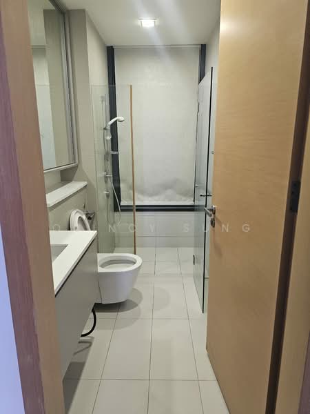Cube 8, 376 Thomson Road, 2 Bedrooms, 893 sqft, Condominium For Rent, by Quincy Sung, 500145160 - Bathroom - PropertyGuru.com.sg