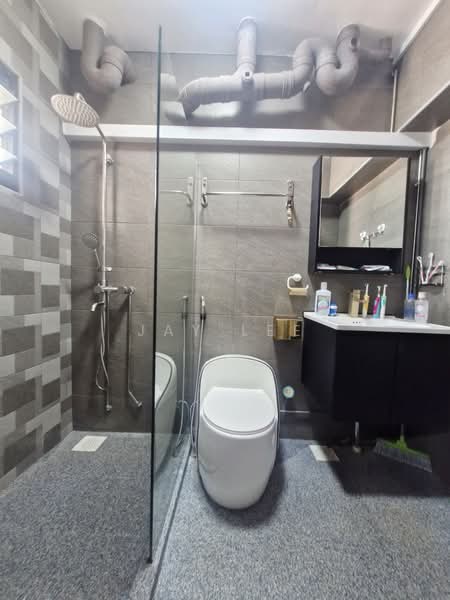 187B Rivervale Drive, 187B Rivervale Drive, 3 Bedrooms, 1,184 sqft, HDB Flat For Sale, by Jay Lee, 500145172 - Bathroom - PropertyGuru.com.sg