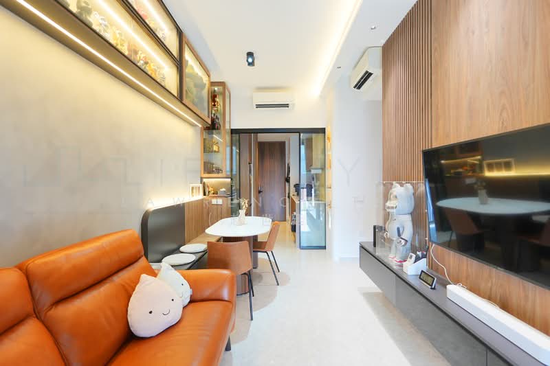 Freehold Condo in Changi, , 2 Bedrooms, 721 sqft, Condominium For Sale, by Lawrence Teo (赵世廷), 500145185 - Living Room - PropertyGuru.com.sg