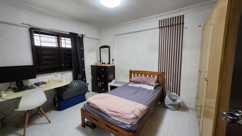 4 Bedok South Avenue 1, 4 Bedok South Avenue 1, 2 Bedrooms, 700 sqft, HDB Flat For Sale, by MARTIN, 500145189 - Bedroom - PropertyGuru.com.sg