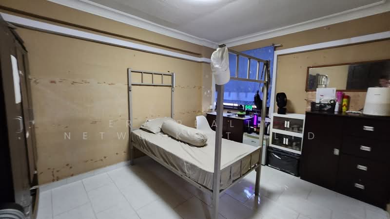 4 Bedok South Avenue 1, 4 Bedok South Avenue 1, 2 Bedrooms, 700 sqft, HDB Flat For Sale, by MARTIN, 500145189 - PropertyGuru.com.sg