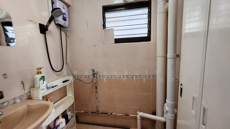 4 Bedok South Avenue 1, 4 Bedok South Avenue 1, 2 Bedrooms, 700 sqft, HDB Flat For Sale, by MARTIN, 500145189 - PropertyGuru.com.sg