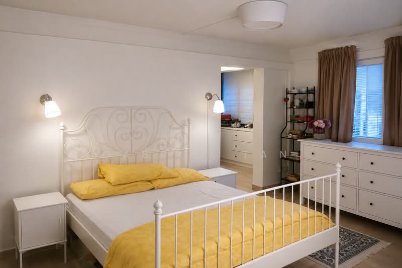 Below $400k, Rennovated, Near 2 MRT lines, High Floor 3-room HDB in D5 | All Race Eligible, Commonwealth Crescent / Commonwealth Close, 2 Bedrooms, 678 sqft, HDB Flat For Sale, by Gabriel Tan, 500145191 - Bedroom - PropertyGuru.com.sg