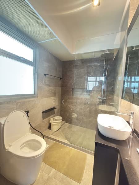 441A Bukit Batok West Avenue 8, 441A Bukit Batok West Avenue 8, 1 Bedroom, 399 sqft, HDB Flat For Rent, by Nick Ong, 500145195 - Bathroom - PropertyGuru.com.sg