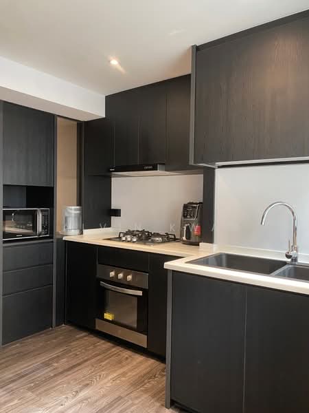76 Lorong Limau, 76 Lorong Limau, 4 Bedrooms, 1,400 sqft, HDB Flat For Sale, by Alvin Kwan, 500145201 - Kitchen - PropertyGuru.com.sg