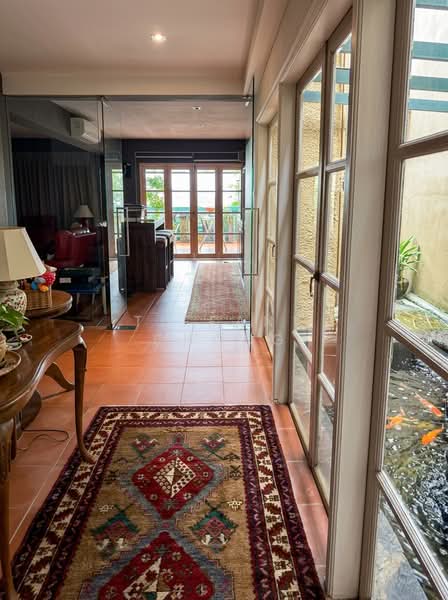 Chartwell Drive, , 5 Bedrooms, 5,000 sqft, Semi-Detached House For Sale, by Tiffany Chong, 500145225 - Koi Pond Hallway - PropertyGuru.com.sg