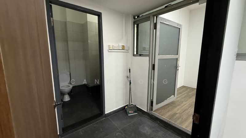 Northstar @ Amk, 7030 Ang Mo Kio Avenue 5, 800 sqft, Light Industrial (B1) For Rent, by Canny Ong, 500145239 - Bathroom - CommercialGuru.com.sg