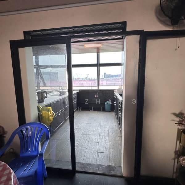 West Connect Building, 10 Buroh Street, 1,733 sqft, Factory / Workshop (B2) For Rent, by Ivy Zhang Rui, 500145245 - Kitchen - CommercialGuru.com.sg