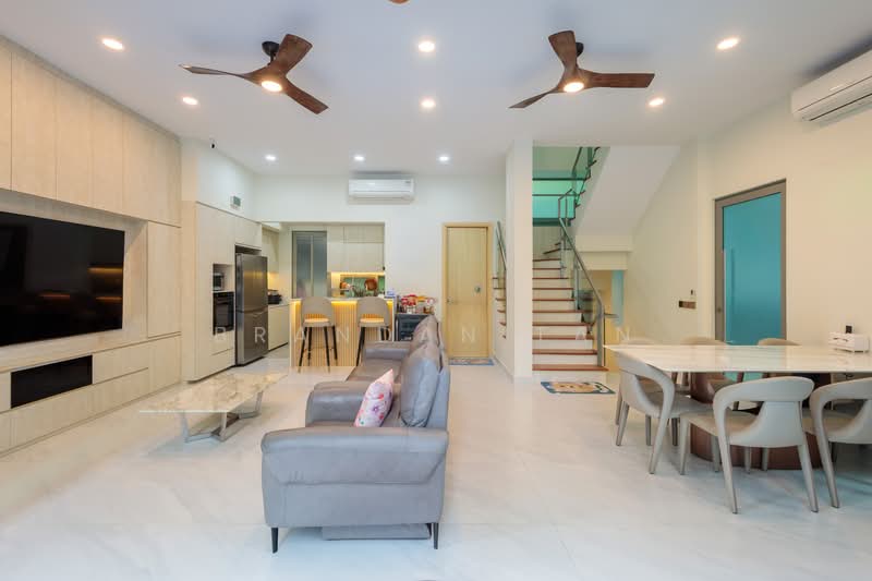 Aston Residence, Jalan Loyang Besar, 6 Bedrooms, 4,715 sqft, Cluster House For Sale, by Brandan Tan, 500145249 - Living Room - PropertyGuru.com.sg