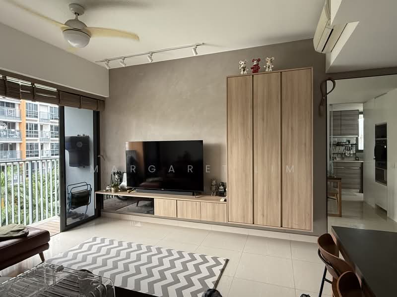 Coco Palms, 21 Pasir Ris Grove, 3 Bedrooms, 904 sqft, Condominium For Sale, by Margaret Lim, 500145272 - Living Room - PropertyGuru.com.sg