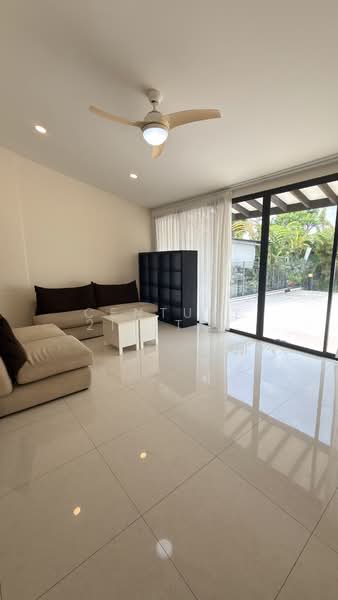 Thomson Plaza, 6B Marigold Drive, 3 Bedrooms, 3,530 sqft, Apartment For Rent, by MICHELLE LEE, 500145301 - Living Room - PropertyGuru.com.sg