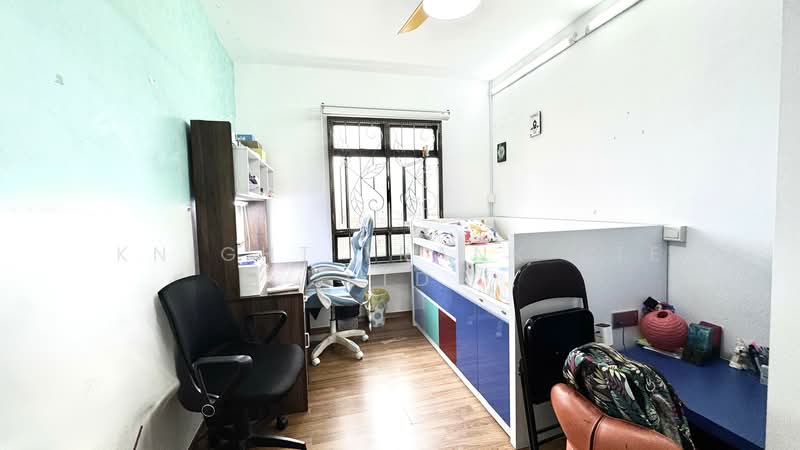79B Toa Payoh Central, 79B Toa Payoh Central, 3 Bedrooms, 980 sqft, HDB Flat For Sale, by Dave Devnath, 500145307 - Bedroom - PropertyGuru.com.sg