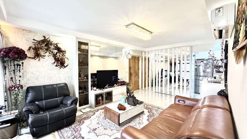 79B Toa Payoh Central, 79B Toa Payoh Central, 3 Bedrooms, 980 sqft, HDB Flat For Sale, by Dave Devnath, 500145307 - Living Room - PropertyGuru.com.sg