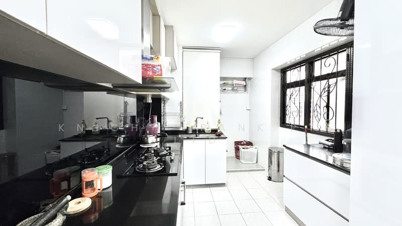79B Toa Payoh Central, 79B Toa Payoh Central, 3 Bedrooms, 980 sqft, HDB Flat For Sale, by Dave Devnath, 500145307 - Kitchen - PropertyGuru.com.sg