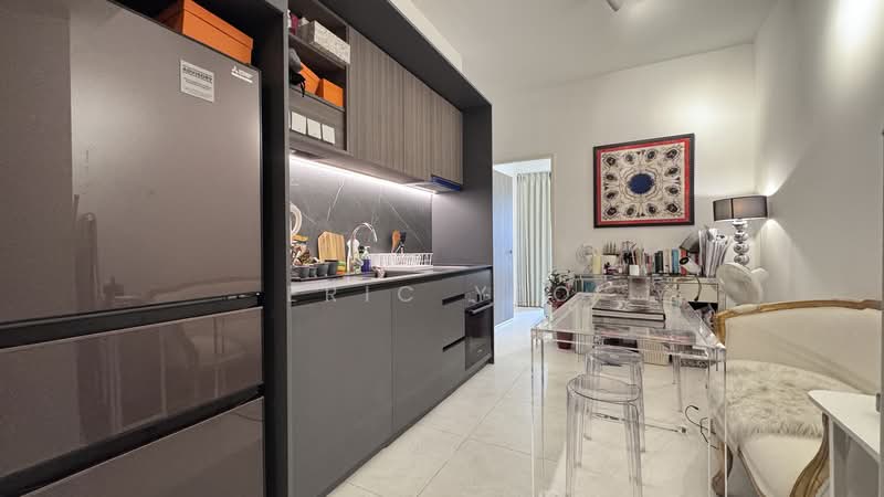 One-North Eden, 8 Slim Barracks Rise, 3 Bedrooms, 786 sqft, Condominium For Sale, by Eric Yeo, 500145312 - Kitchen - PropertyGuru.com.sg
