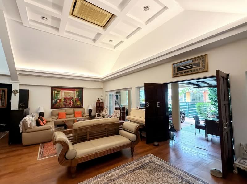 Chartwell Drive, Chartwell Drive, 5 Bedrooms, 5,000 sqft, Semi-Detached House For Sale, by Junese See, 500145316 - Living Room - PropertyGuru.com.sg