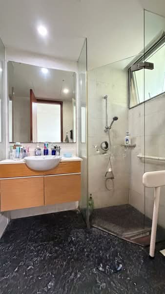 Edelweiss Park Condo, 94 Flora Road, 2 Bedrooms, 947 sqft, Condominium For Rent, by Sybil Yap, 500145324 - Bathroom - PropertyGuru.com.sg