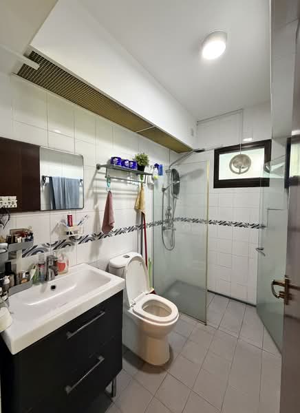 26D Jalan Membina, 26D Jalan Membina, 3 Bedrooms, 969 sqft, HDB Flat For Sale, by Sebs Low, 500145326 - Bathroom - PropertyGuru.com.sg