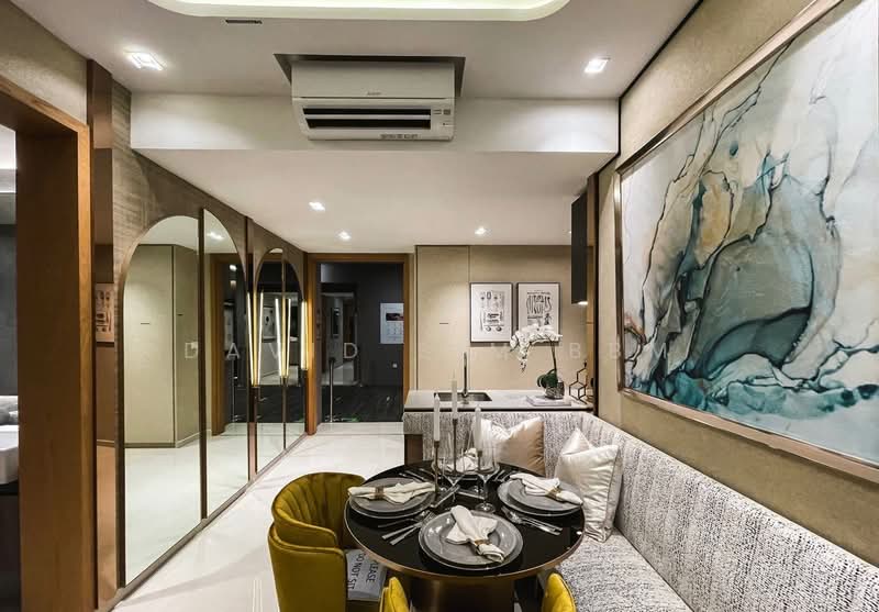 Midwood, 8 Hillview Rise, 2 Bedrooms, 689 sqft, Condominium For Sale, by David Sim BBM, 500145338 - Dining Room - PropertyGuru.com.sg