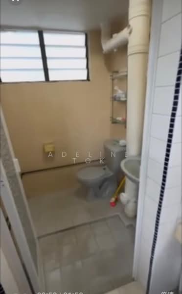 512 West Coast Drive, 512 West Coast Drive, 3 Bedrooms, 990 sqft, HDB Flat For Rent, by Adeline Tok, 500145347 - Bathroom - PropertyGuru.com.sg
