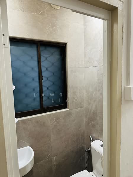 Novena Court, 2 Jalan Novena Barat, 3 Bedrooms, 900 sqft, Apartment For Rent, by Lawrence Liao, 500145359 - Bathroom - PropertyGuru.com.sg