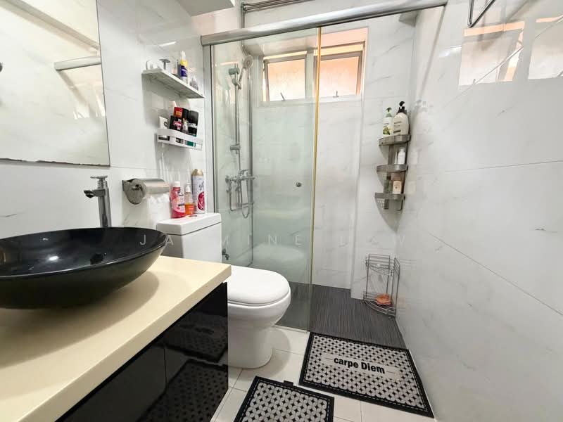 497H Tampines Street 45, 497H Tampines Street 45, 4 Bedrooms, 1,399 sqft, HDB Flat For Sale, by Jasmine Low, 500145382 - Bathroom - PropertyGuru.com.sg