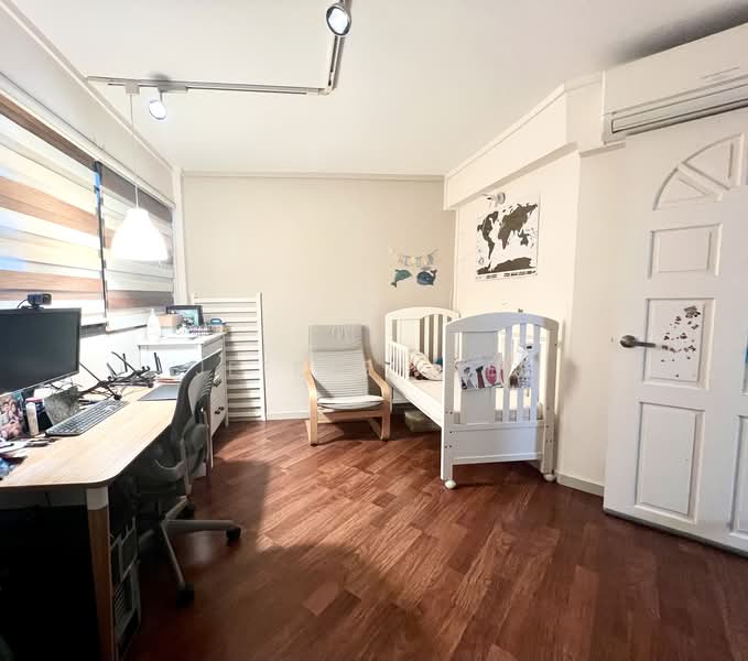 303 Shunfu Road, 303 Shunfu Road, 3 Bedrooms, 1,356 sqft, HDB Flat For Sale, by Jeffrey Lee, 500145385 - Bedroom - PropertyGuru.com.sg