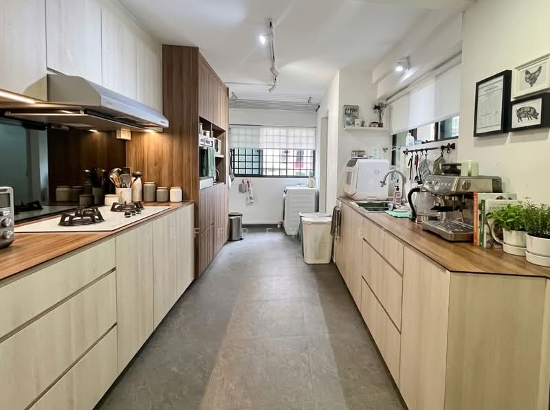 303 Shunfu Road, 303 Shunfu Road, 3 Bedrooms, 1,356 sqft, HDB Flat For Sale, by Jeffrey Lee, 500145385 - Kitchen - PropertyGuru.com.sg