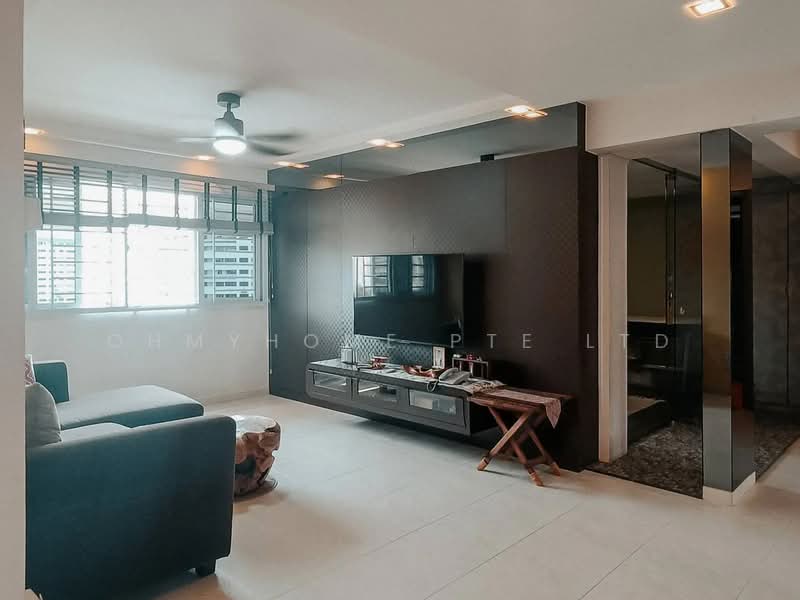 432 Hougang Avenue 6, 432 Hougang Avenue 6, 3 Bedrooms, 1,216 sqft, HDB Flat For Sale, by EVON NG, 500145386 - Living Room - PropertyGuru.com.sg