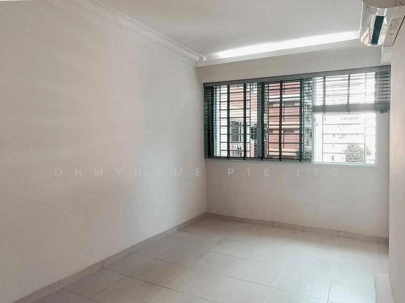 432 Hougang Avenue 6, 432 Hougang Avenue 6, 3 Bedrooms, 1,216 sqft, HDB Flat For Sale, by EVON NG, 500145386 - Interior - PropertyGuru.com.sg