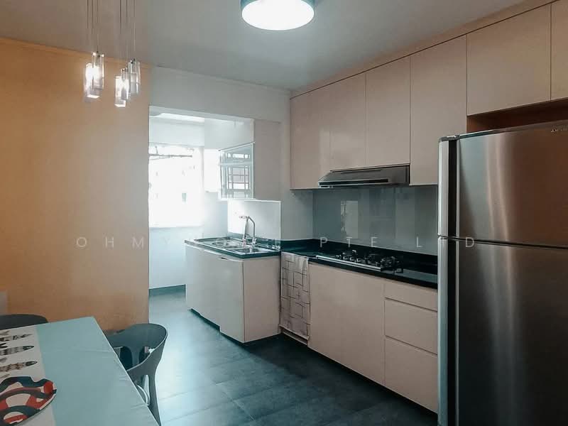 432 Hougang Avenue 6, 432 Hougang Avenue 6, 3 Bedrooms, 1,216 sqft, HDB Flat For Sale, by EVON NG, 500145386 - Kitchen - PropertyGuru.com.sg