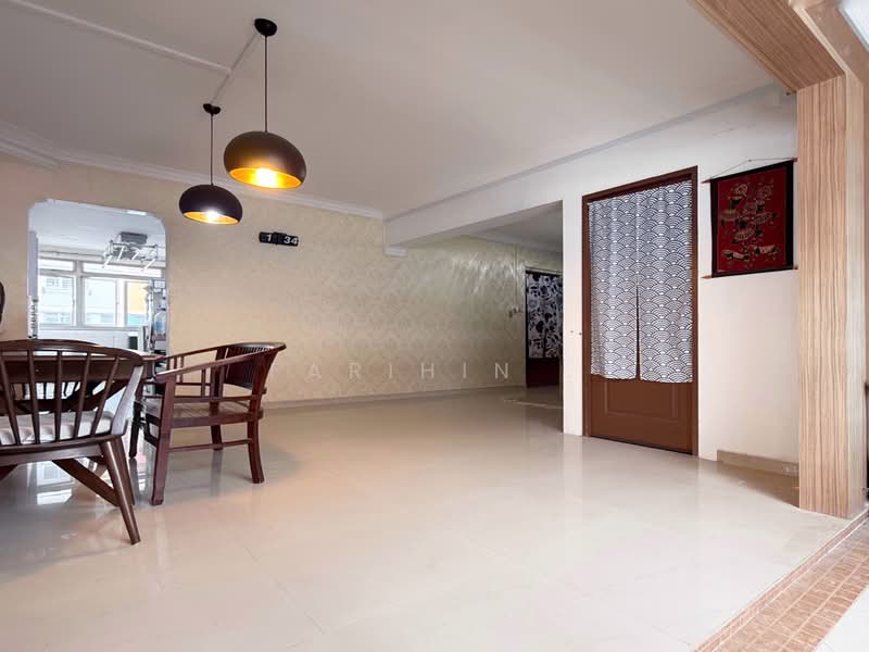 727 Jurong West Avenue 5, 727 Jurong West Avenue 5, 4 Bedrooms, 1,302 sqft, HDB Flat For Sale, by Farihin ., 500145410 - Living Room - PropertyGuru.com.sg