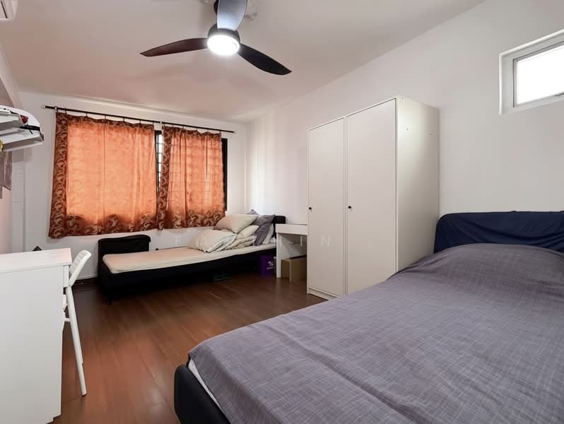 727 Jurong West Avenue 5, 727 Jurong West Avenue 5, 4 Bedrooms, 1,302 sqft, HDB Flat For Sale, by Farihin ., 500145410 - Bedroom - PropertyGuru.com.sg