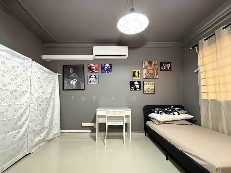 727 Jurong West Avenue 5, 727 Jurong West Avenue 5, 4 Bedrooms, 1,302 sqft, HDB Flat For Sale, by Farihin ., 500145410 - Bedroom - PropertyGuru.com.sg