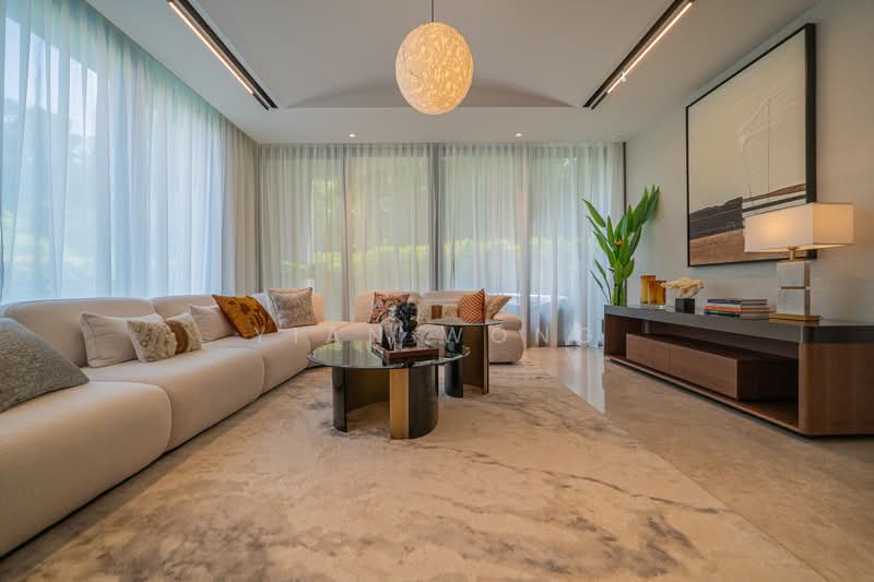 SUPER CHEAP BRAND NEW FREEHOLD SEMI D IN D21, GREENBANK, 6 Bedrooms, 5,446 sqft, Semi-Detached House For Sale, by Yian Wong, 500145412 - Living Room - PropertyGuru.com.sg