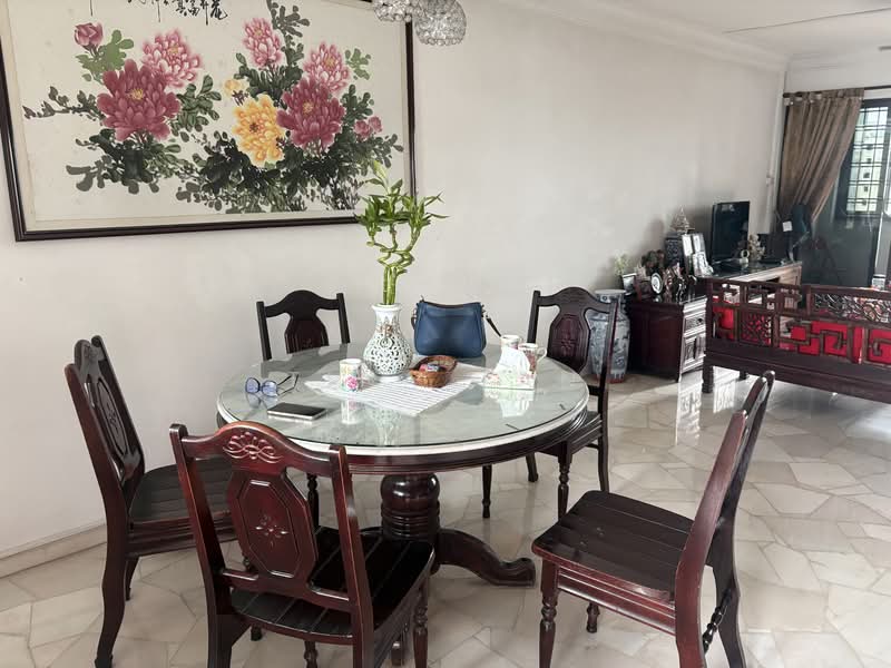 239 Compassvale Walk, 239 Compassvale Walk, 5 Bedrooms, 1,313 sqft, HDB Flat For Sale, by Tina Tan, 500145416 - Dining Room - PropertyGuru.com.sg