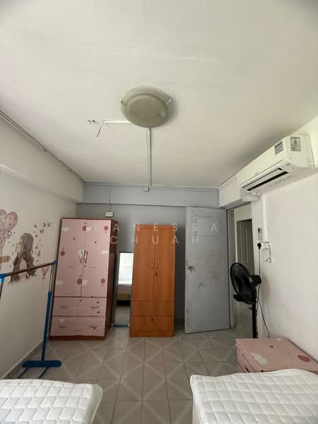 247 Tampines Street 21, 247 Tampines Street 21, Room Rental, 250 sqft, HDB Flat For Rent, by Vanessa Chuah, 500145435 - Bedroom - PropertyGuru.com.sg