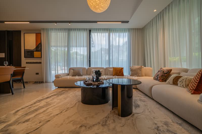 Greenbank Park, Greenbank Park, 7 Bedrooms, 8,342 sqft, Detached House For Sale, by Yian Wong, 500145436 - Living Room - PropertyGuru.com.sg