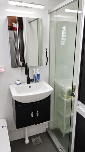 667 Jalan Damai, 667 Jalan Damai, 4 Bedrooms, 1,367 sqft, HDB Flat For Sale, by Delvin Ong, 500145437 - Bathroom - PropertyGuru.com.sg